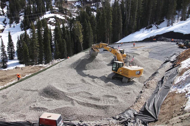 Aero Aggregates’ UL-FGA met the WYDOT Teton Pass embankment backfill material spec. 